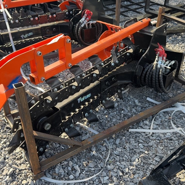 #6046 • FUTURE DINGO TRENCHER
