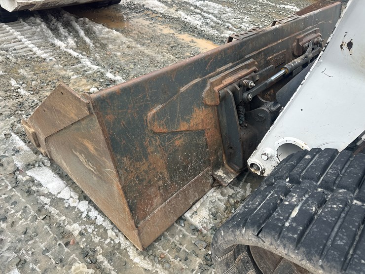 2022-bobcat-t770-image-28