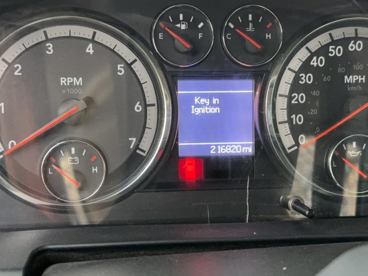 2012-dodge-2500-image-26