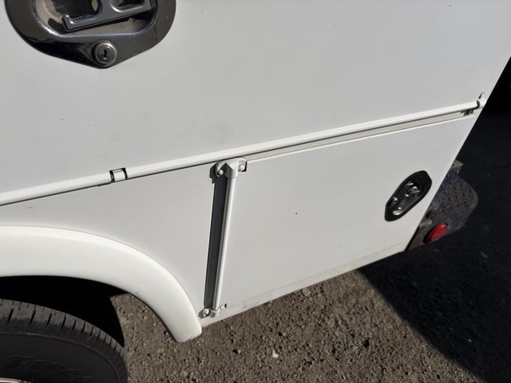 2012-chevrolet-2500-image-24