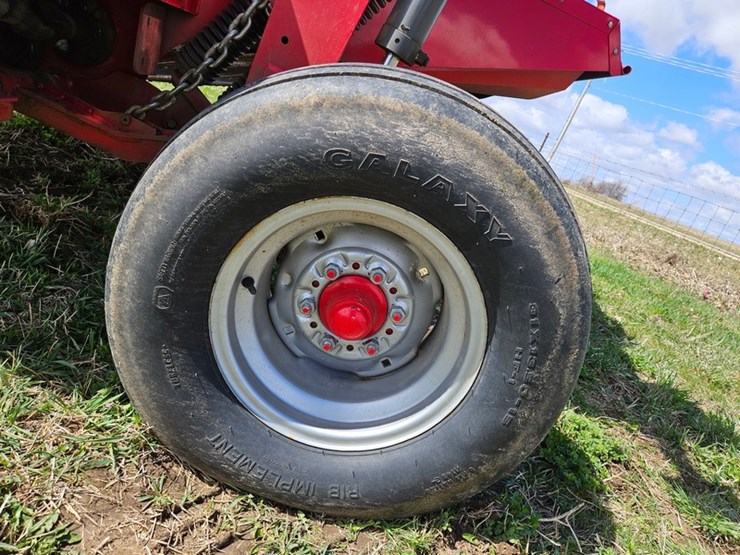 massey-ferguson-1393-image-36