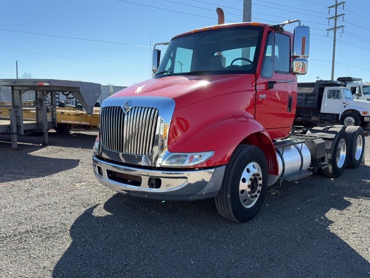 2007-international-8600-image-1