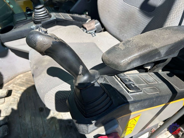 2018-volvo-ec220el-image-111