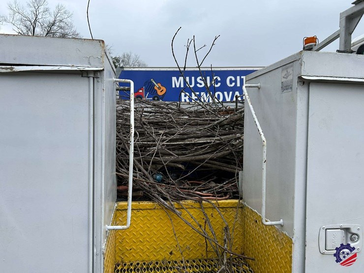 2009-international-7400-image-45