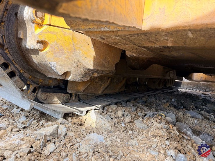 2018-komatsu-d51exi-24-image-17