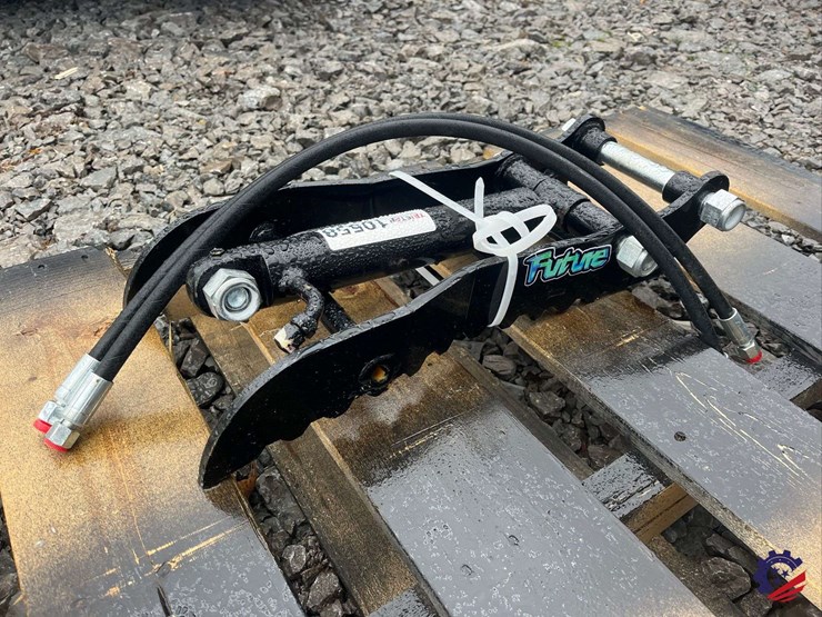 new-2025-future-mini-excavator-hydraulic-thumb-w/-cylinder-image-1