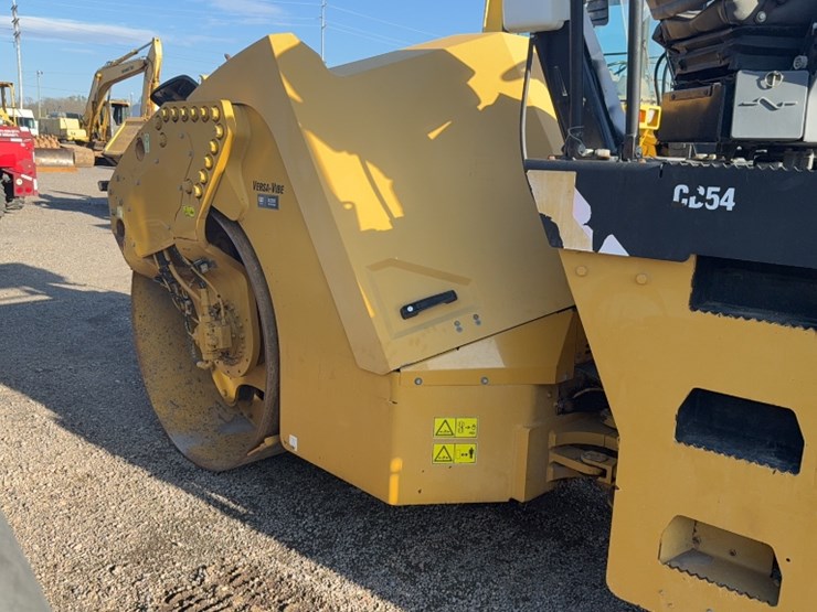 caterpillar-cb54-image-4