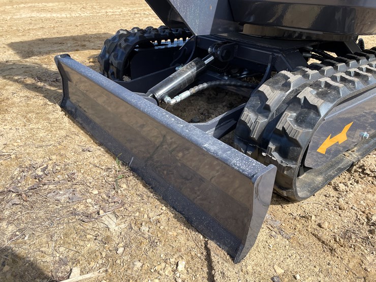 #902-•-new-land-hero-rt15r-mini-excavator-image-38