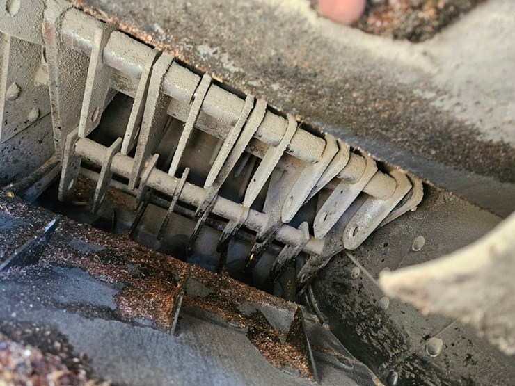 new-holland-355-image-16