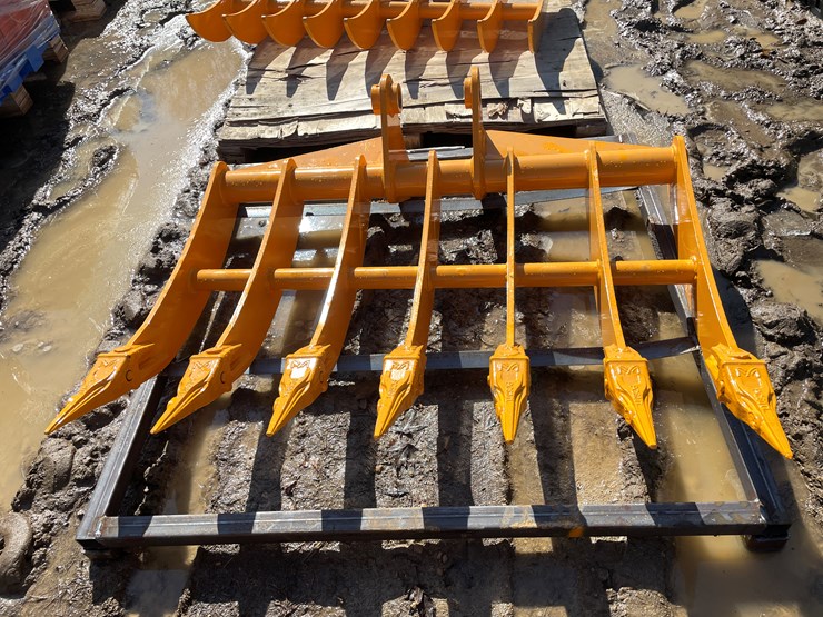 caterpillar-305-image-2