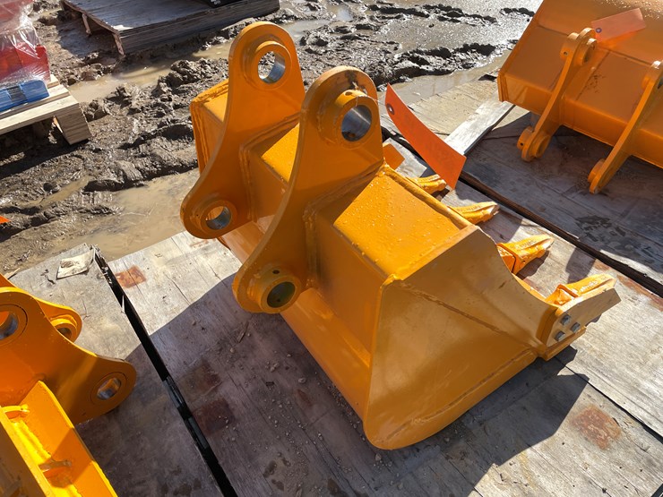 caterpillar-305-image-4