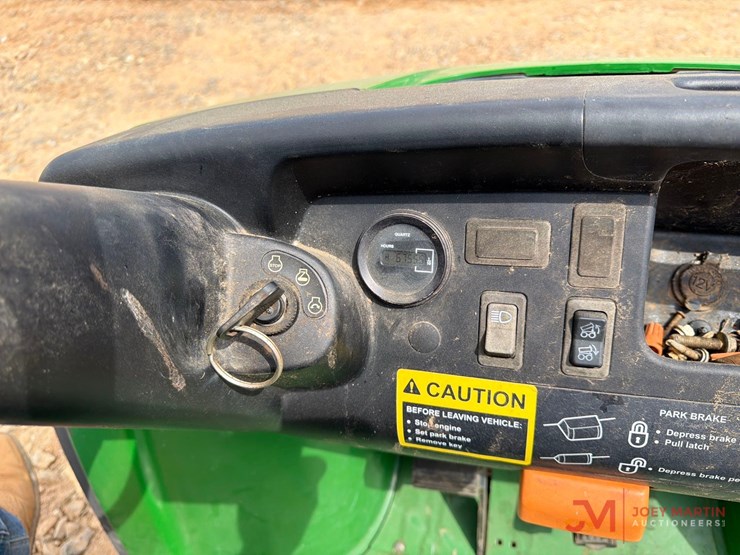 john-deere-gator-cx-image-15