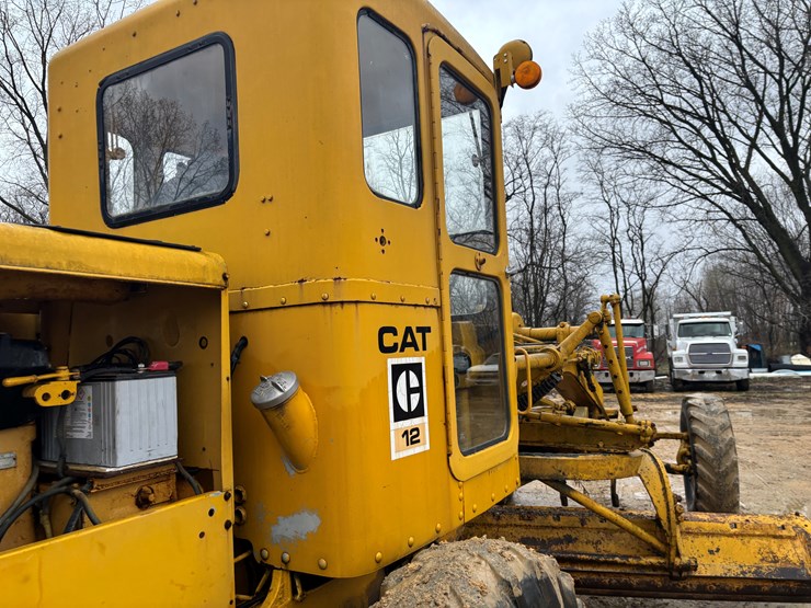 caterpillar-12-image-10