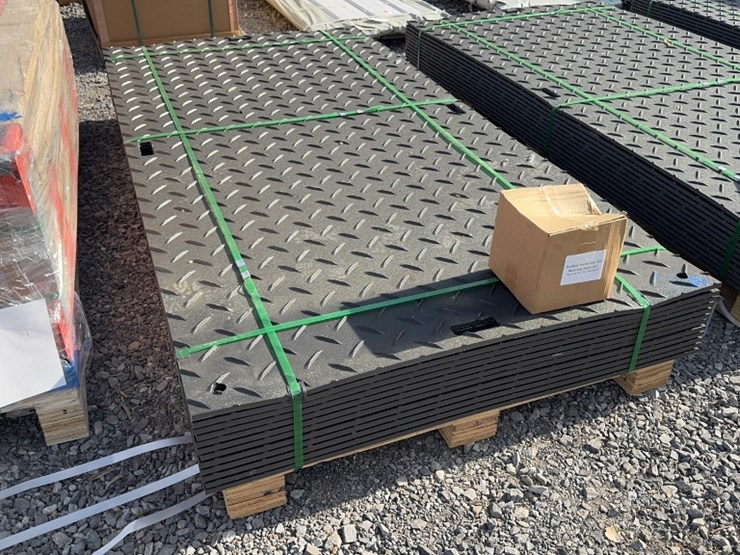 #6038-•-qty(12)-4'-x-8'-ground-protection-mats-image-1