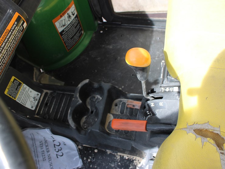 john-deere-gator-image-16