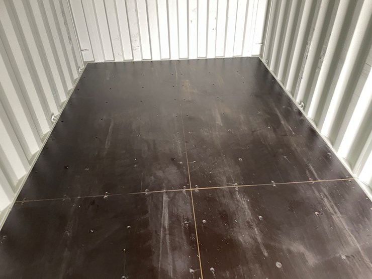 #116-•-20'-shipping-container-image-10