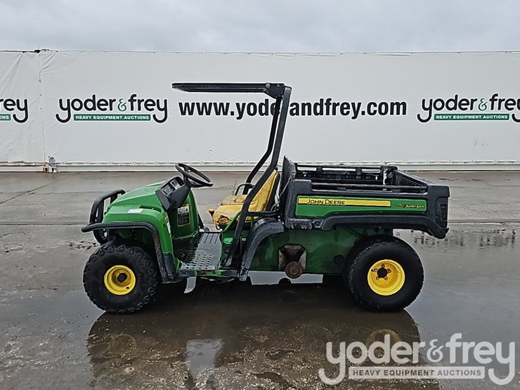 2016-john-deere-gator-image-2