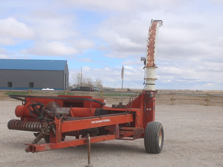 international-830-image-2