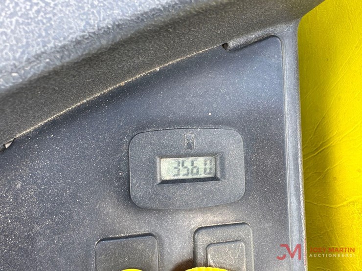 john-deere-z445-image-15