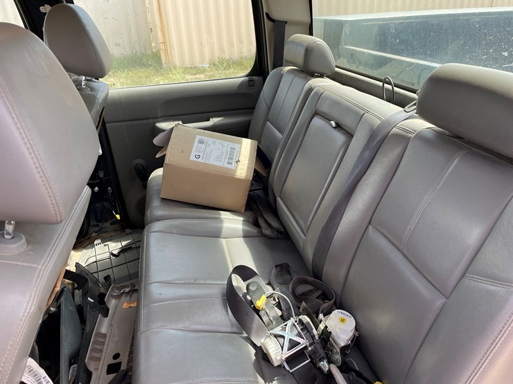 2009-chevrolet-2500-image-46