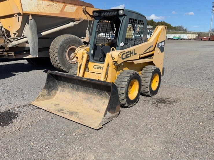 gehl-5640-image-1