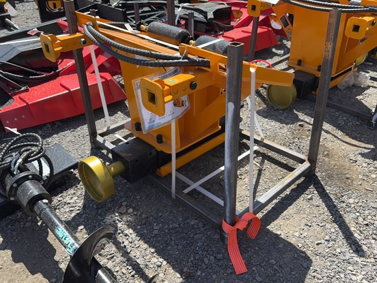 #6086-•-future-skid-steer-hyd-post-driver-image-2