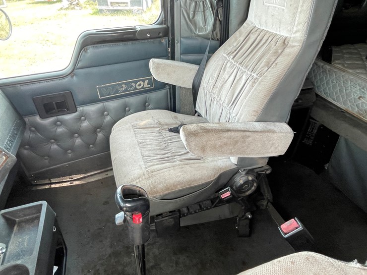 2000-kenworth-w900l-image-62