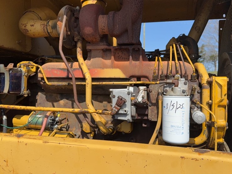 caterpillar-815-image-14