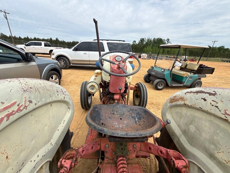 1964-ford-801-image-7