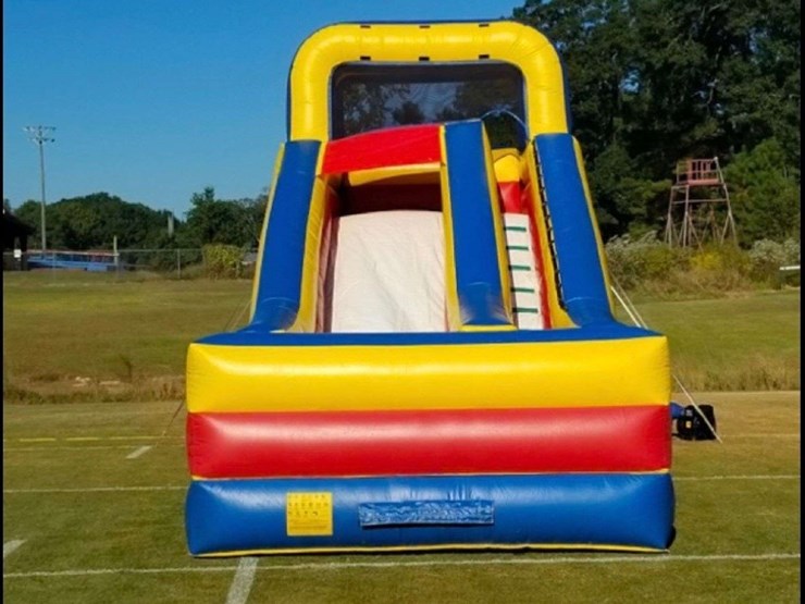 single-lane-18'-inflatable-dry-slide-image-1