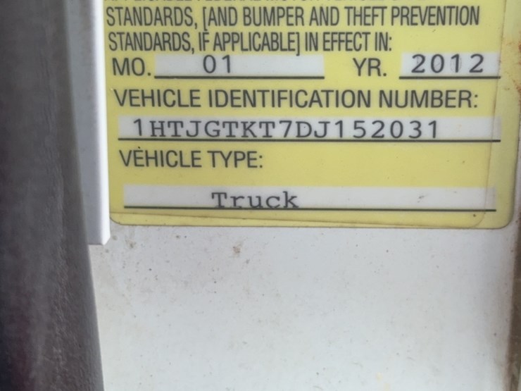 2013-caterpillar-ct660-image-13