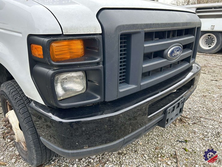 2017-ford-e450-image-15