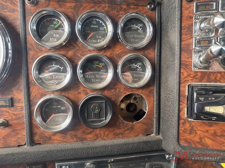 kenworth-w900-image-23