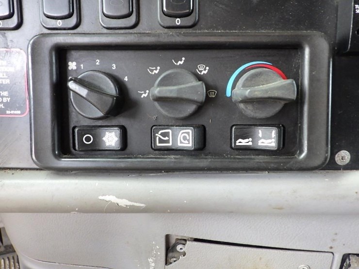 2006-peterbilt-387-image-40