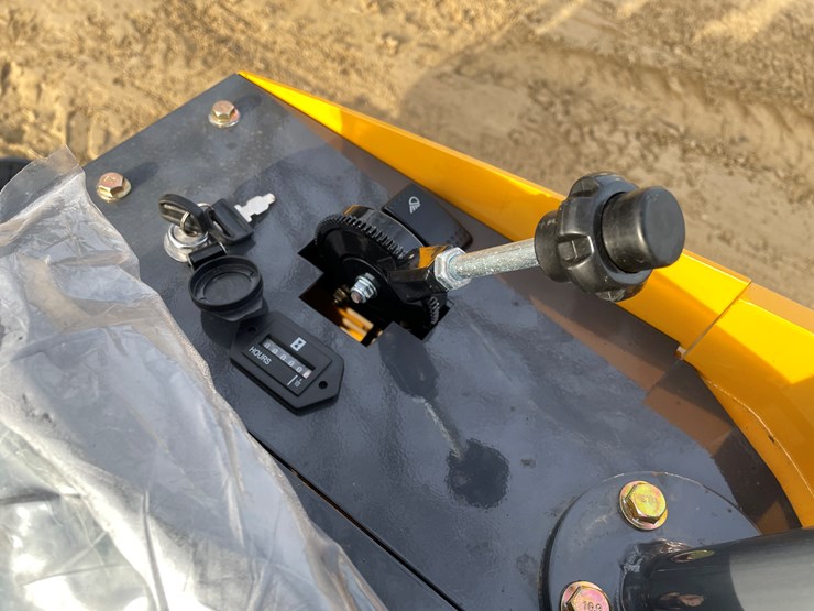 #1039-•-new-ats-rt12r-mini-excavator-image-12