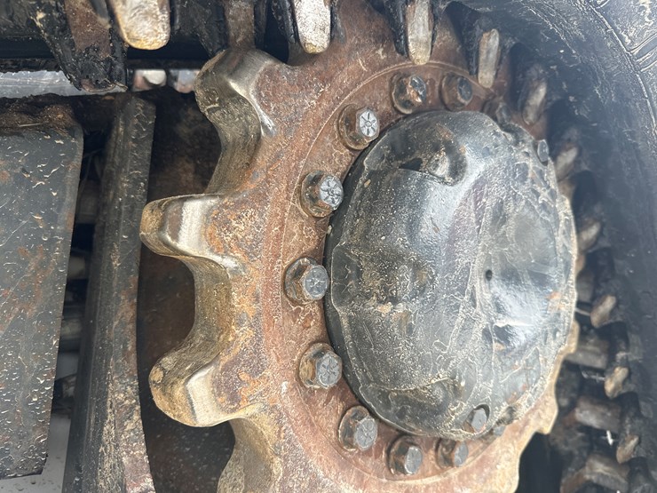 2022-bobcat-t66-image-52