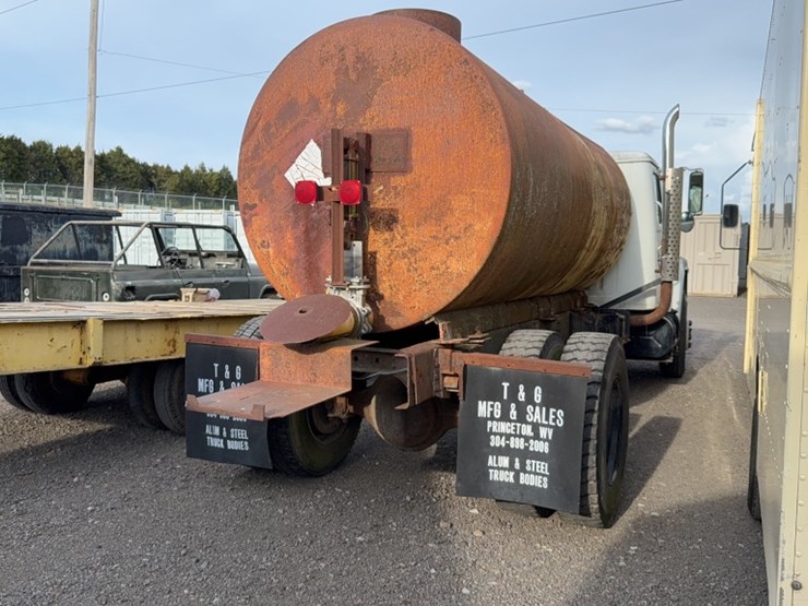 1985-international-s1900-image-8