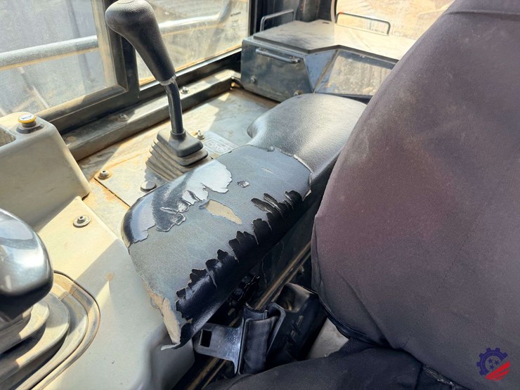 2018-komatsu-d51exi-24-image-34