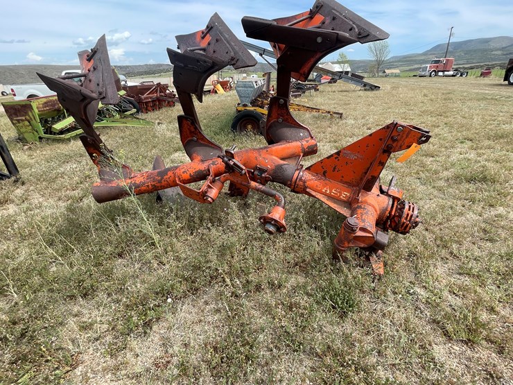 #4056-•-case-turnover-plow-image-4