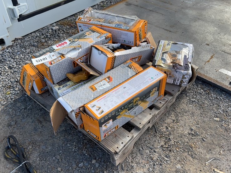#6001-•-pallet-of-remote-control-toys-image-1