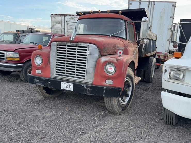 1967-international-loadstar-image-1