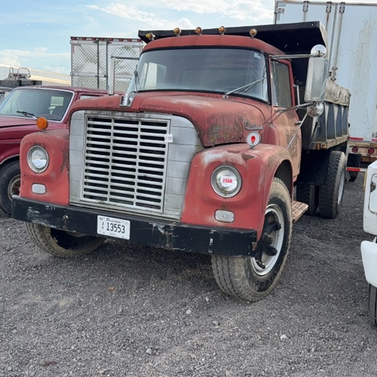 1967 INTERNATIONAL LOADSTAR