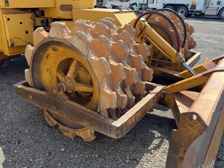 caterpillar-815-image-4