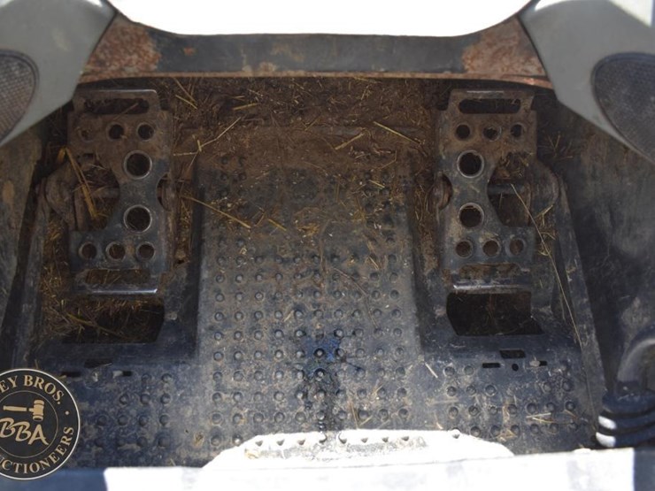 2013-bobcat-t650-image-44