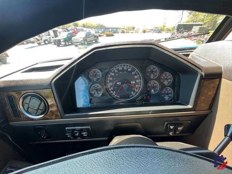 2018-international-hx620-image-81