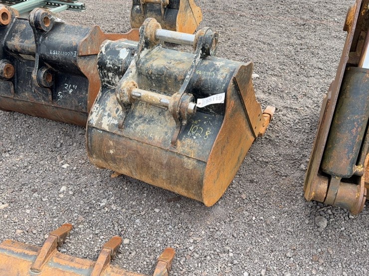 caterpillar-30-image-3