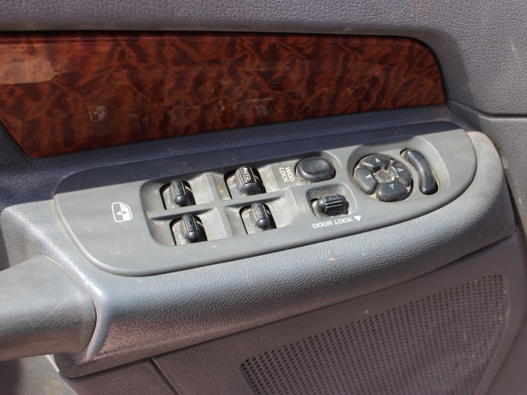 2006-dodge-ram-2500-image-18