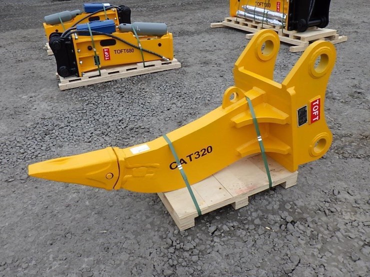 caterpillar-320-image-2