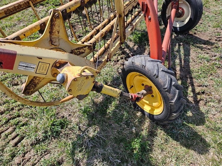 new-holland-258-image-19