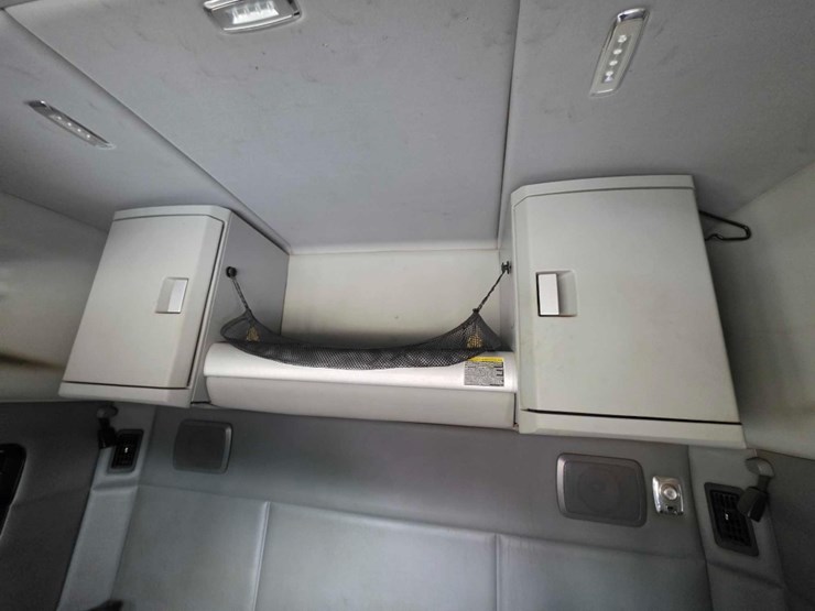 2018-kenworth-t880-image-9